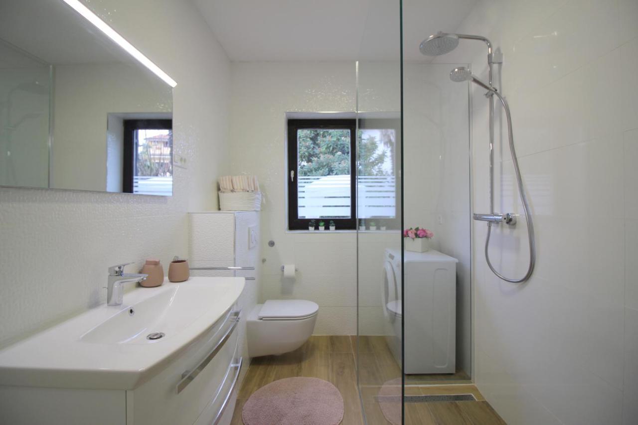 Apartments Sabina โปเรช ภายนอก รูปภาพ
