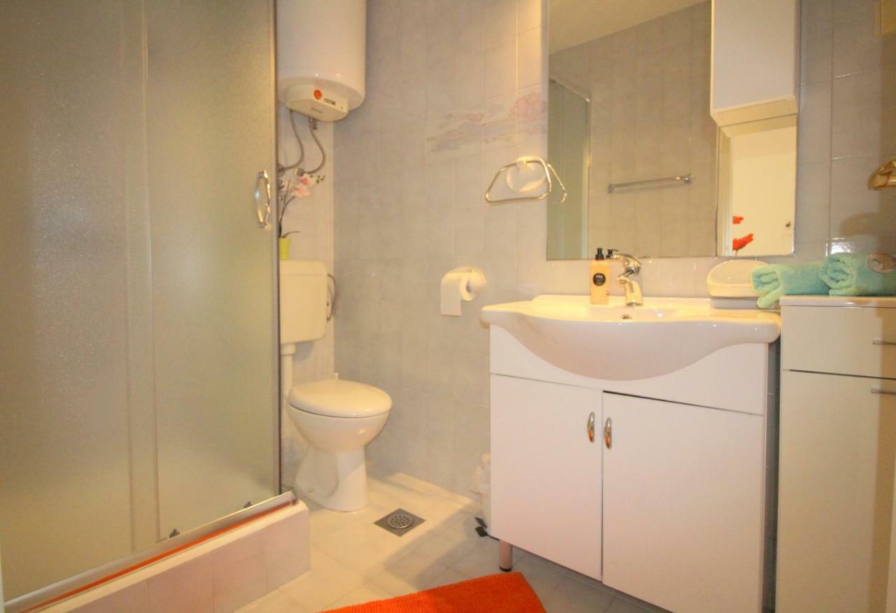 Apartments Sabina โปเรช ภายนอก รูปภาพ