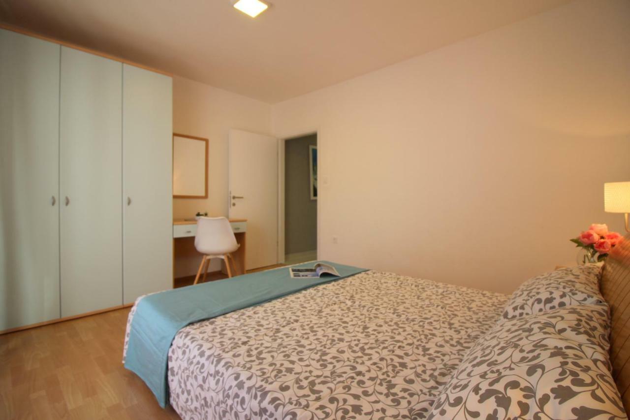 Apartments Sabina โปเรช ภายนอก รูปภาพ