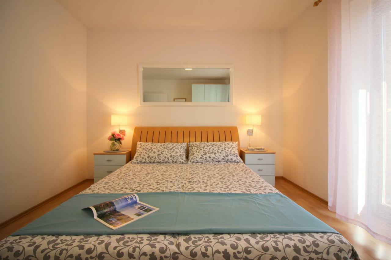 Apartments Sabina โปเรช ภายนอก รูปภาพ