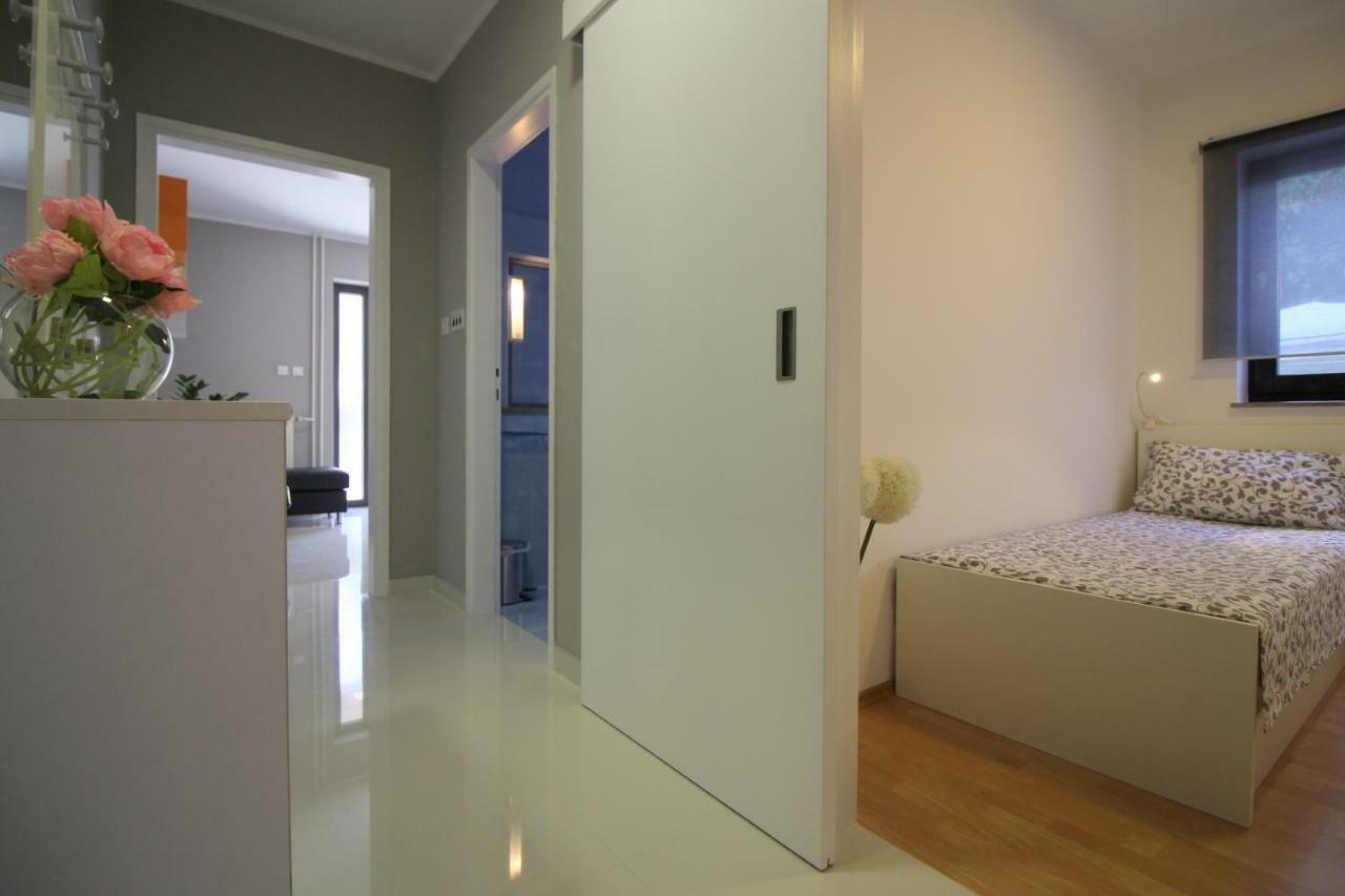 Apartments Sabina โปเรช ภายนอก รูปภาพ